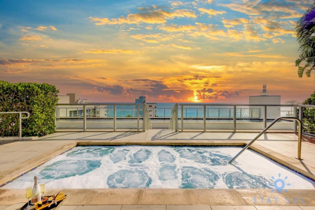 Hot Tub & Rooftop Pool- Near Beach Βίλα Χόλιγουντ Εξωτερικό φωτογραφία