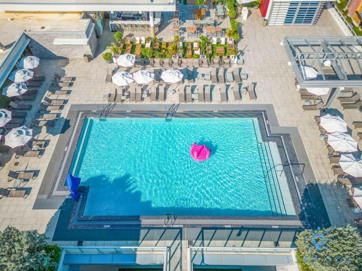 Hot Tub & Rooftop Pool- Near Beach Βίλα Χόλιγουντ Εξωτερικό φωτογραφία